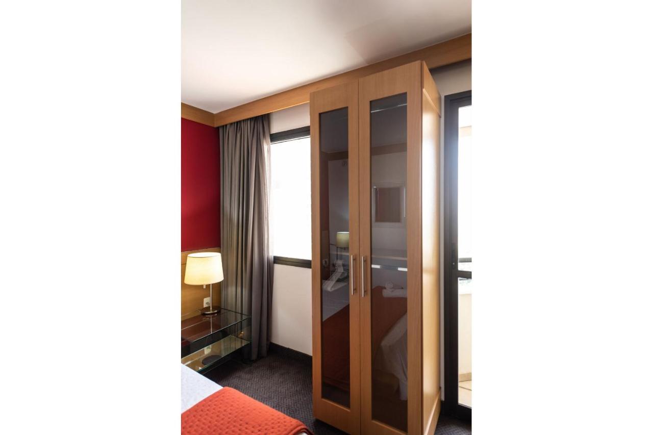 Qy1207 Flat Na Faria Lima Com Vaga De Garagem *